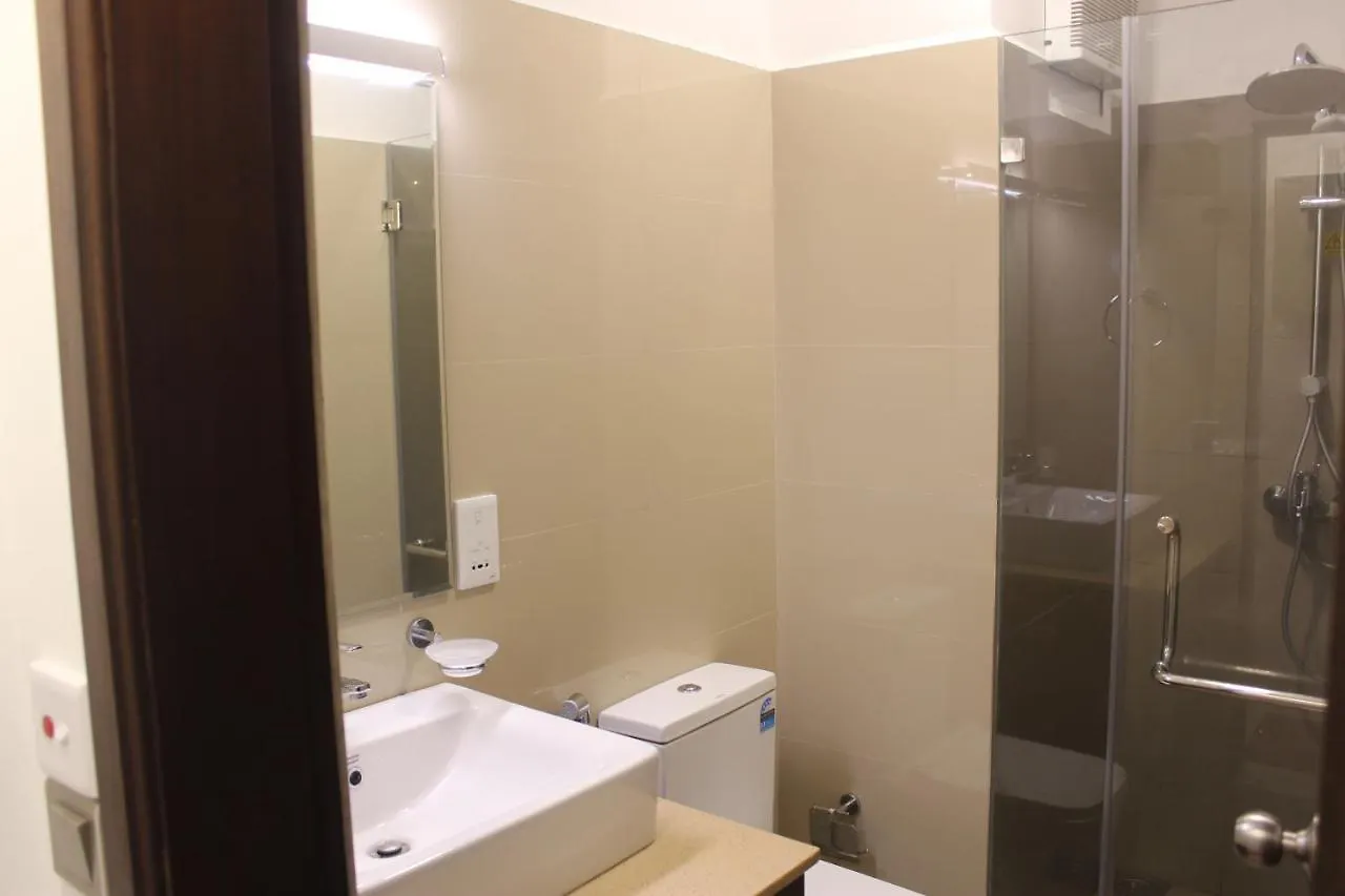 Ocean Breeze Sea View Luxury Apartments Νεγκόμπο
