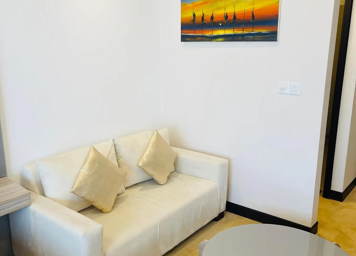 Ocean Breeze Sea View Luxury Apartments Negombo