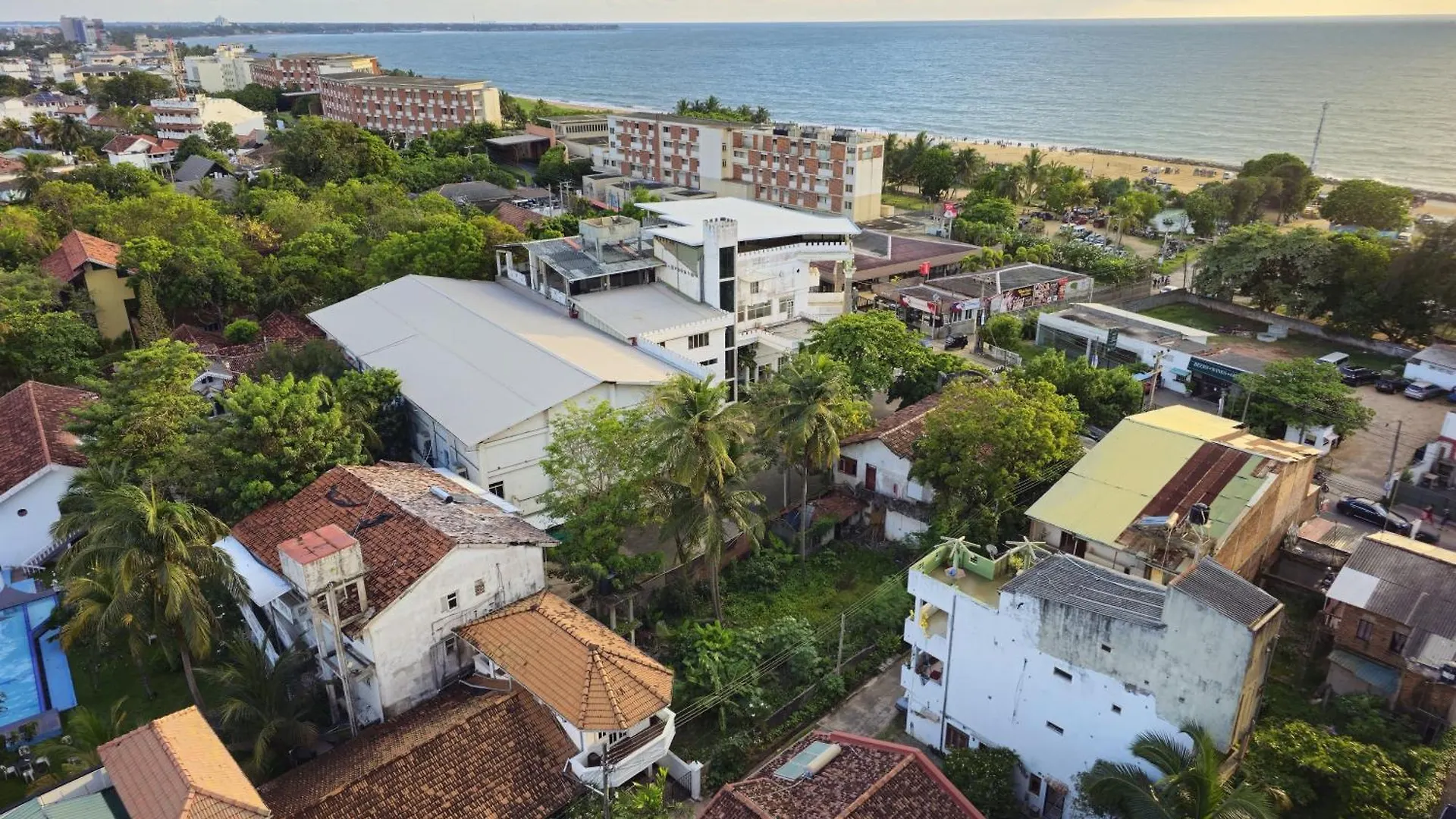 Ocean Breeze Sea View Luxury Apartments Negombo