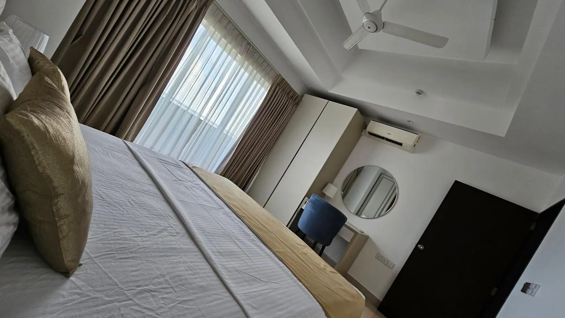 Ocean Breeze Sea View Luxury Apartments Νεγκόμπο 0*,  Σρι Λάνκα
